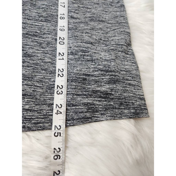 Under Armour Womens Tank Top Shirt Gray Black Heathered Heat Gear Racerback XS - Picture 4 of 6